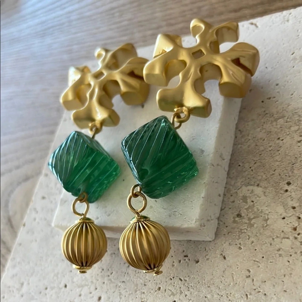 TORY BURCH Elegant Green and Gold Earrings